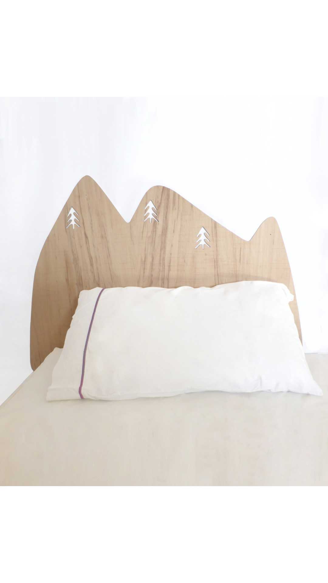 cabecero infantil montañas