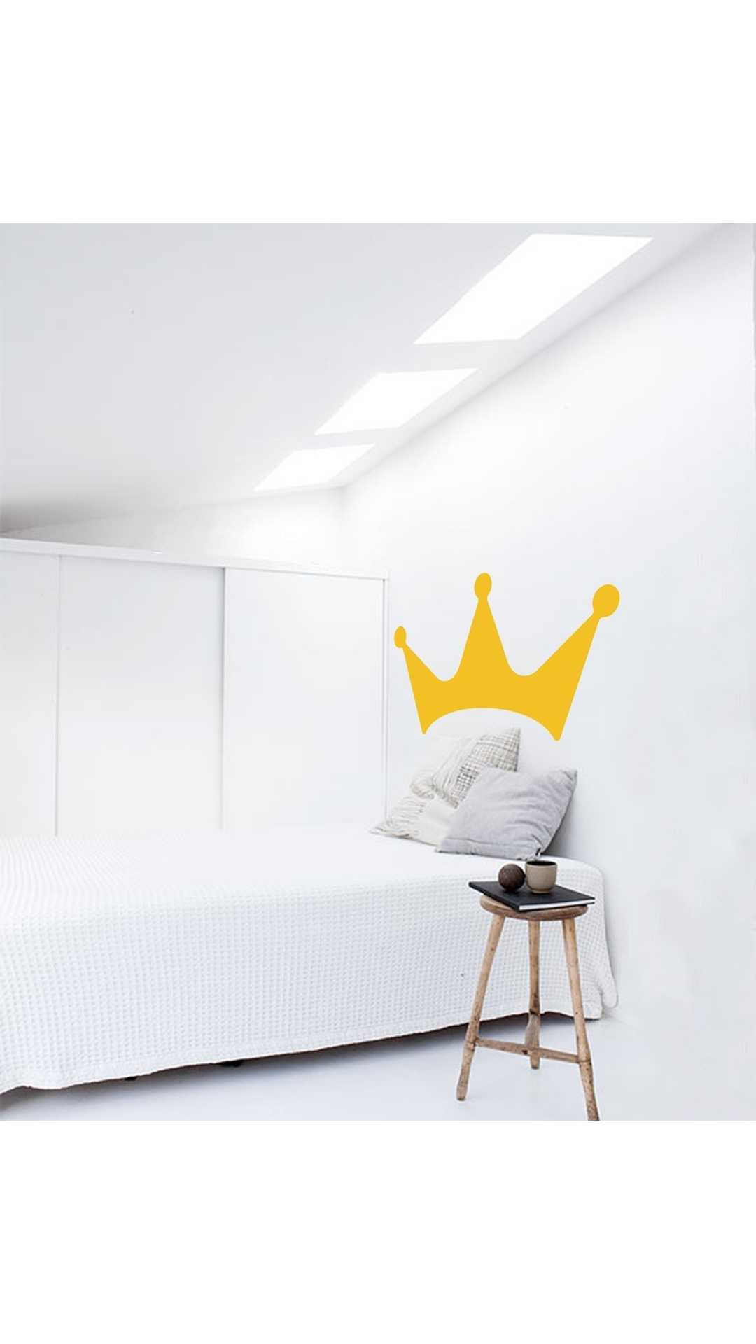 King Crown sticker small