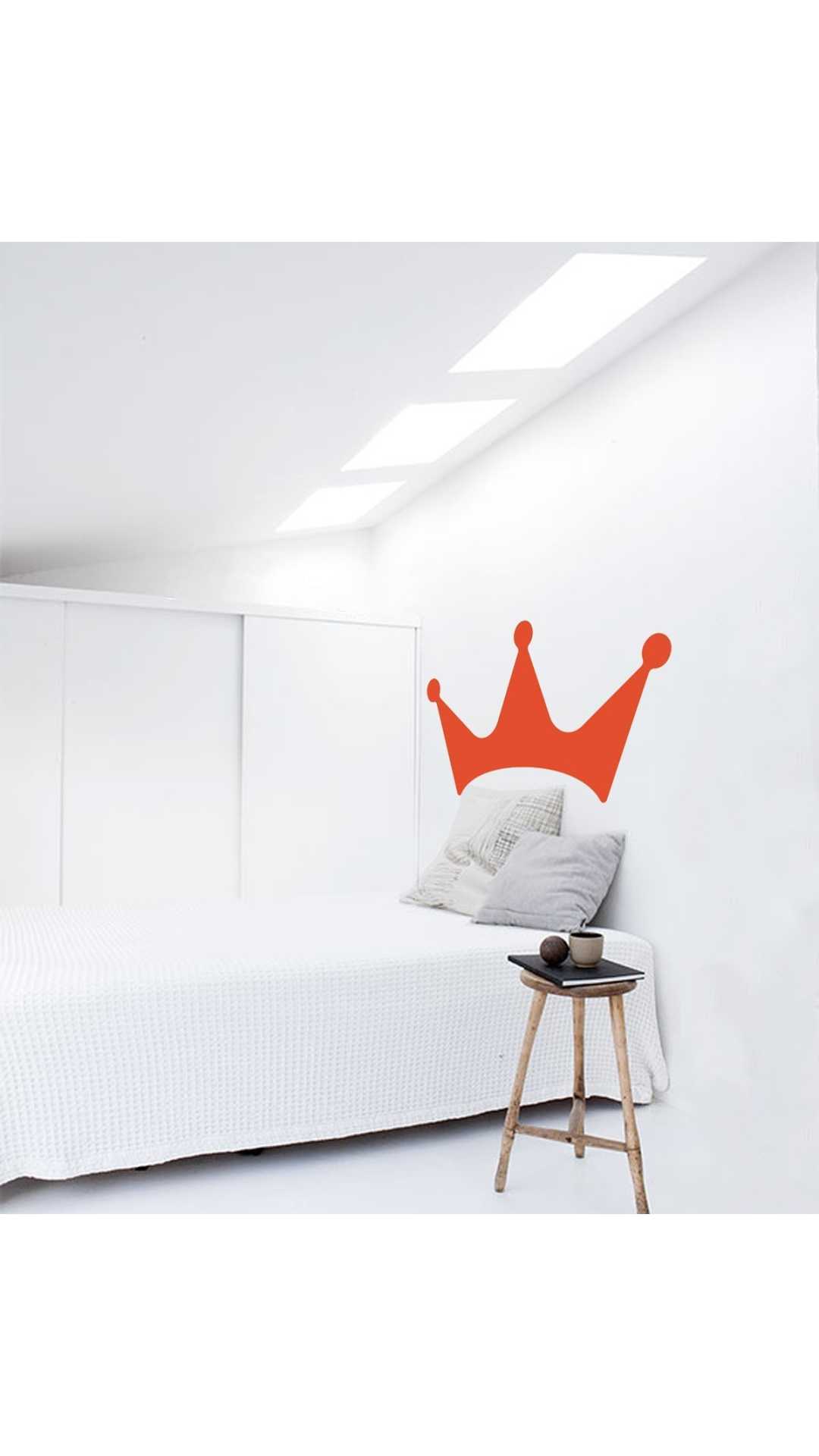 King Crown sticker small