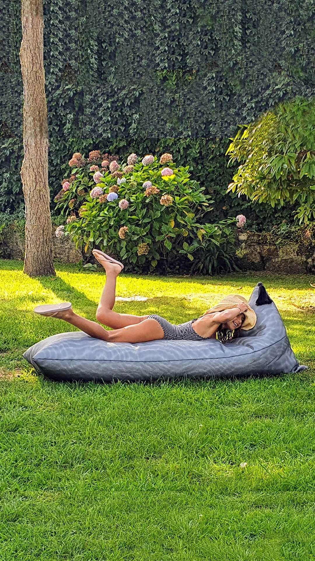 outdoor lounge slugabed