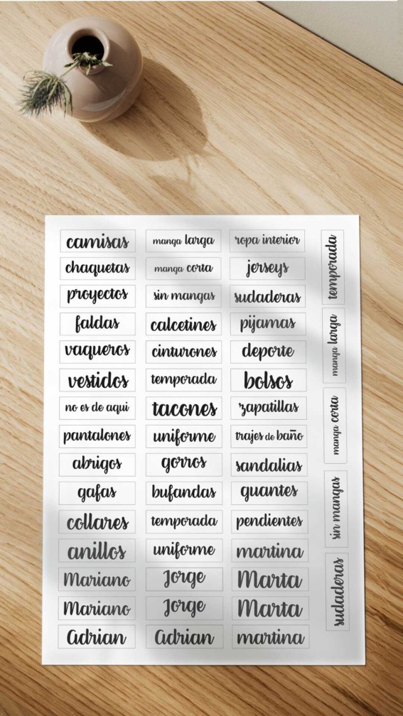 Etiquetas lettering para organizar la ropa en el armario