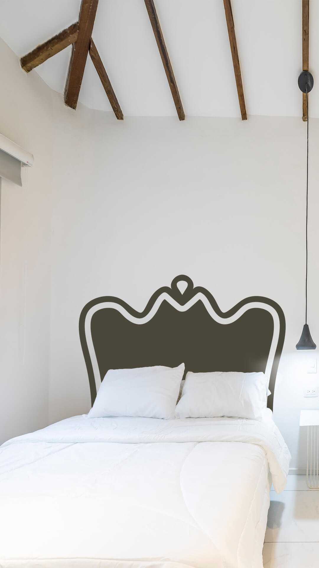 queen-headboard-sticker-small