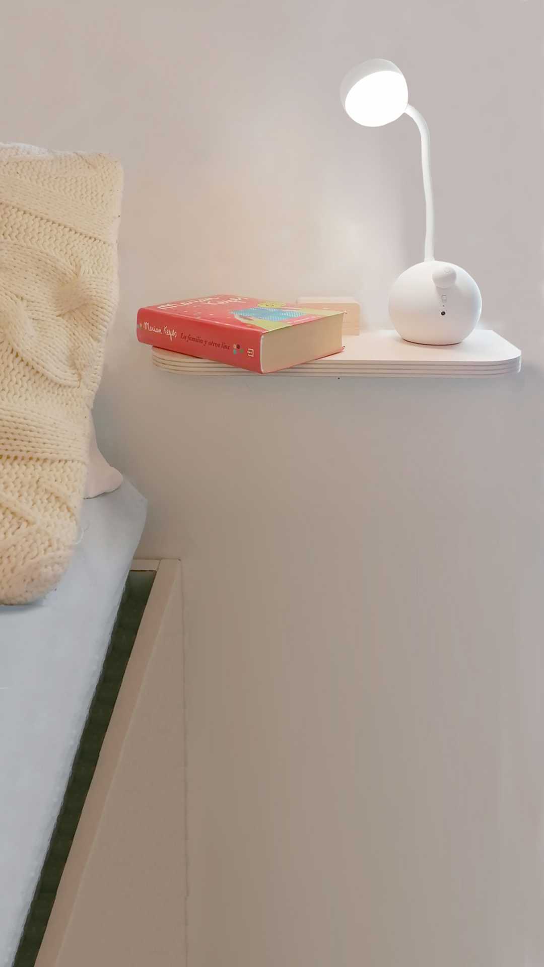 minim bedside table